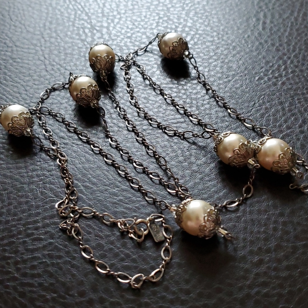 Sterling silver Iris Lane necklace